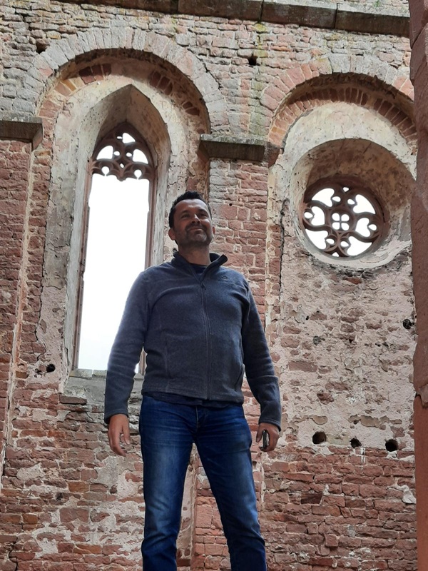 Pfälzerwald-Burgruinen - hier: Klosterruine Limburg