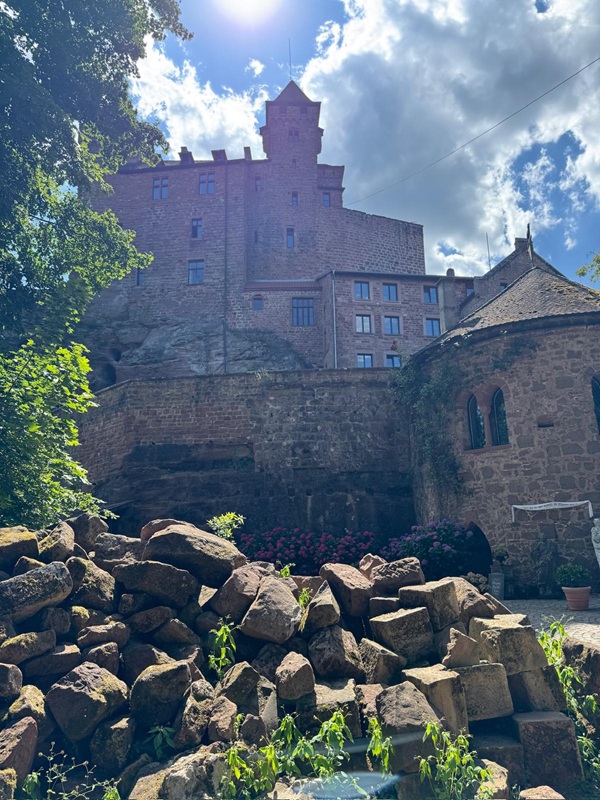 Pfälzerwald-Burgruinen - hier: Burgruine Berwartstein