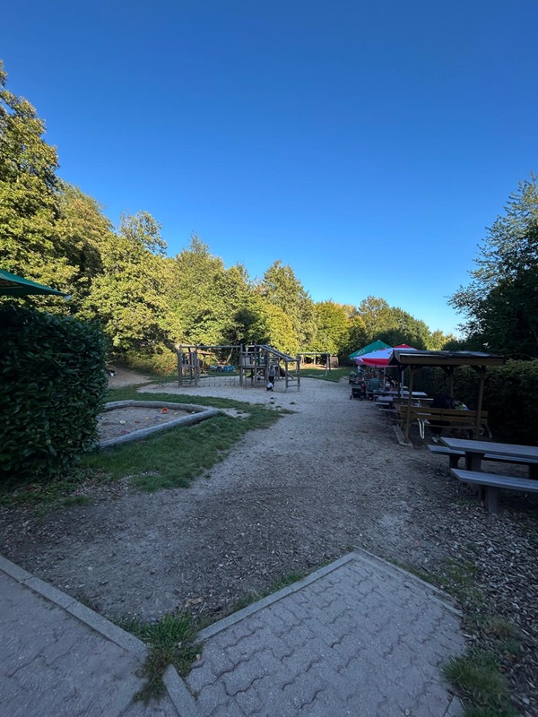 Pfälzerwald-Hütten - hier: Die Klausentalhütte
