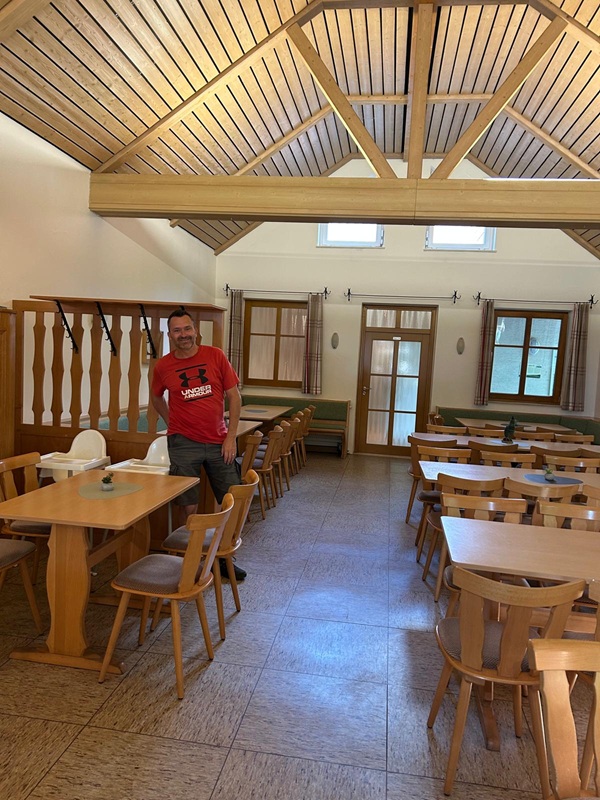 Pfälzerwald-Hütten - hier: Die Totenkopfhütte